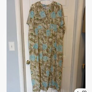 Vintage 1970’s Butterfield Tan And Blue Floral One Size Kaftan Dress